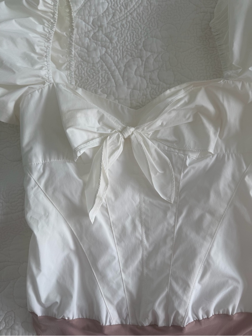 Amanda Uprichard Two-Tone Puff Sleeve Bodysuit in White - Picture 3 of 6